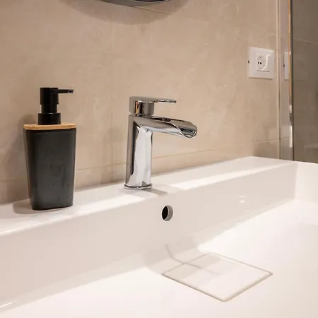 Tesoriera - 400m Metro Rivoli - Park Front Apartman *