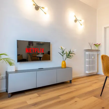 Apartment Tesoriera - 400m Metro Rivoli - Park Front Turin